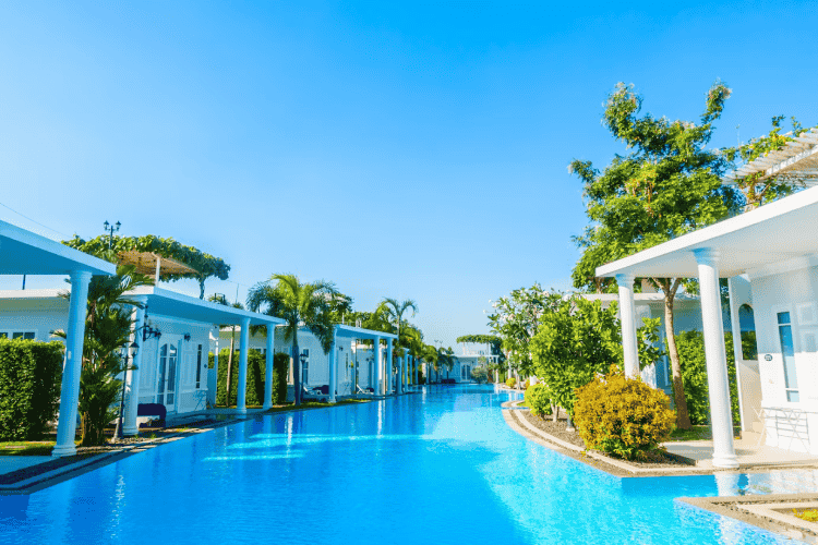 Tips for Booking Last-Minute Stays
