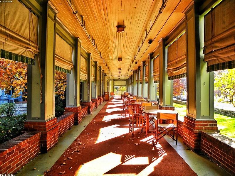 Shimla Bar & Cafe 4 Room